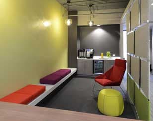 Client Lounge, Image 1